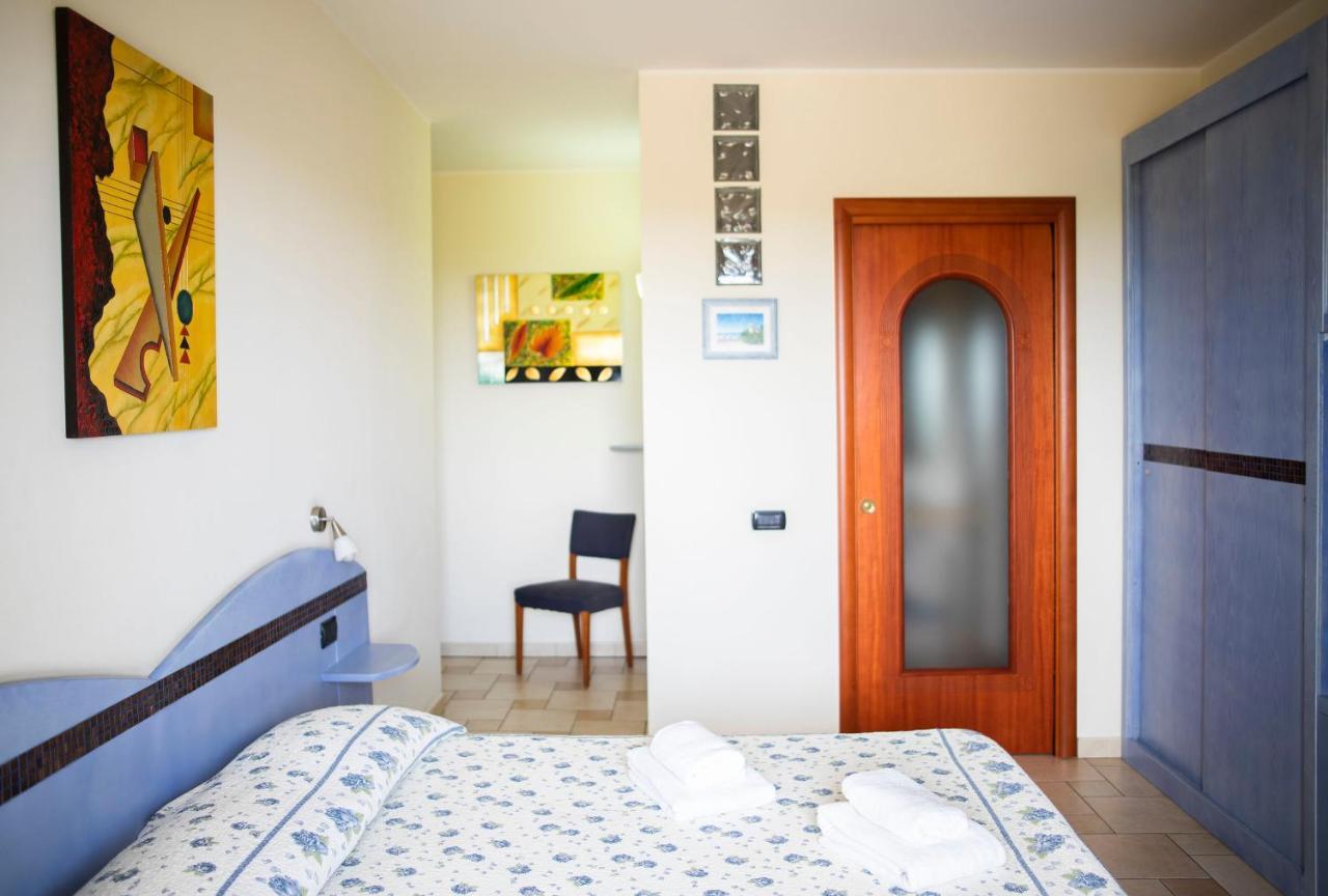 Il Fenicottero Hotell Quartu SantʼElena Eksteriør bilde